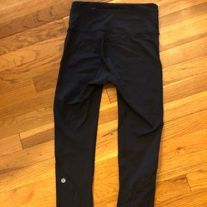 Lululemon tights size 4